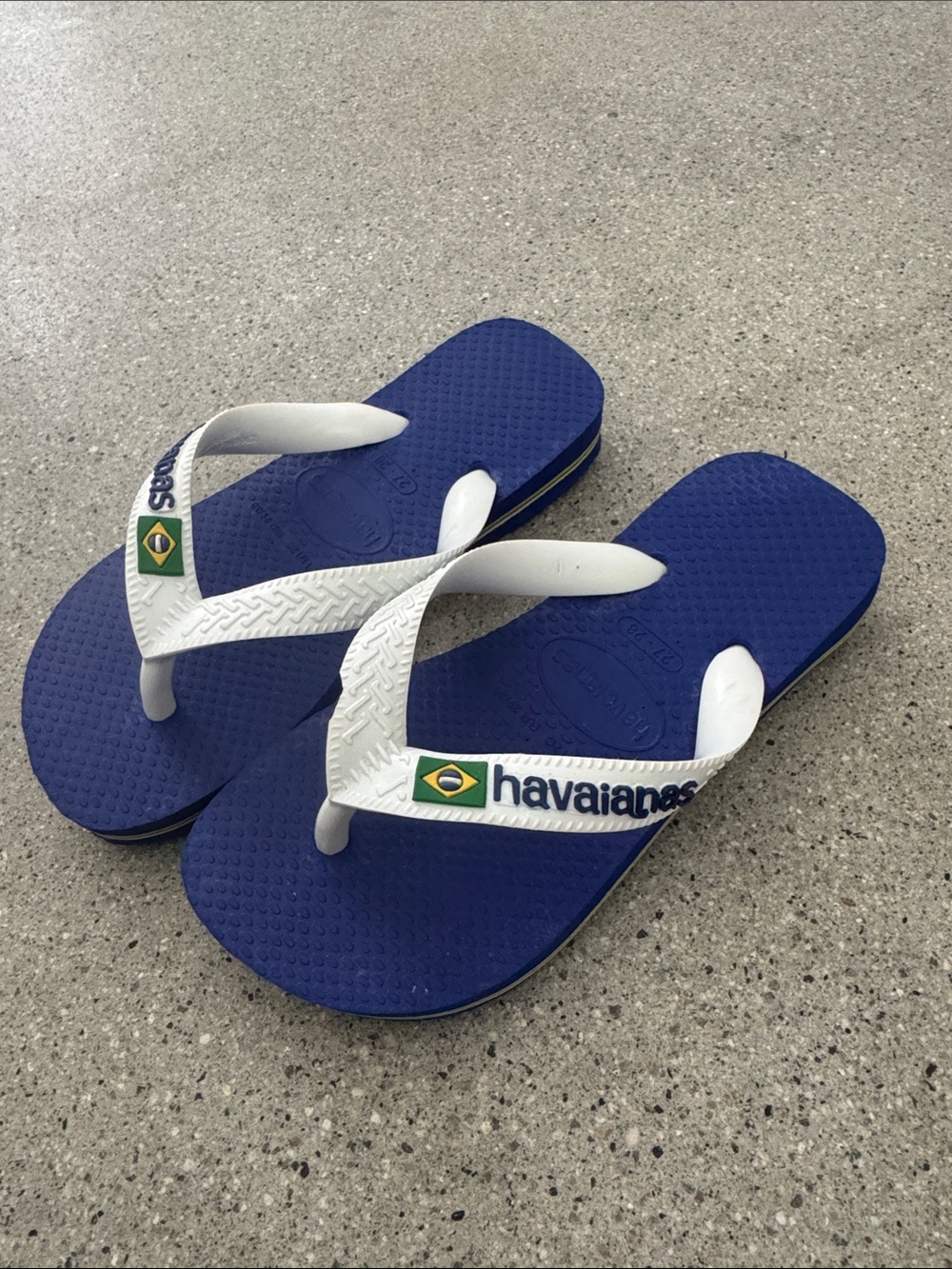 Little kid (big toddler) blue havaianas